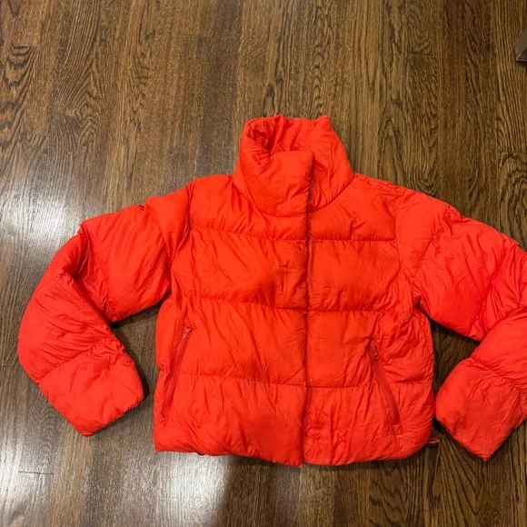 ALO Yoga Gold Rush Puffer Coat size XS Cropped Jacket in Orange Red - Picture 2 of 8